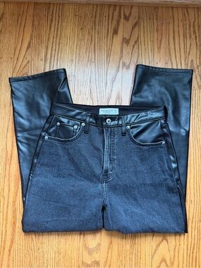 Abercrombie & Fitch Faux Leather Panel Jeans – Size 28 / 6 Short
